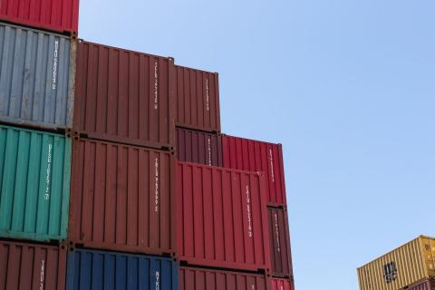 Trade minister heads to US to boost economic ties