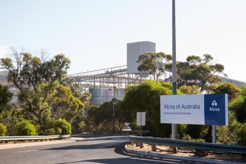 Alcoa JV plunges to loss