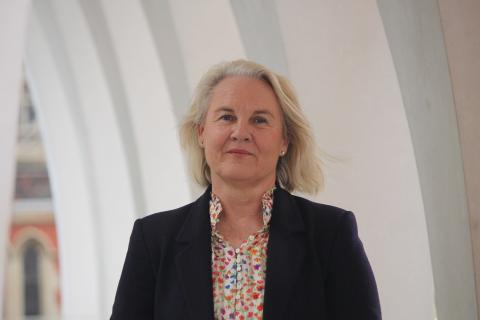 Ballet chair outlines vision