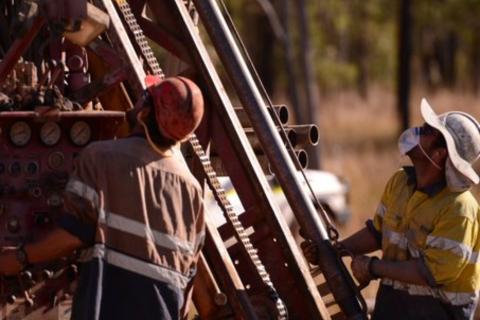 Si6 clears runway for Airstrip drill campaign in Botswana