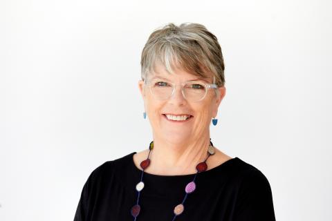 Peak arts body secures $800k