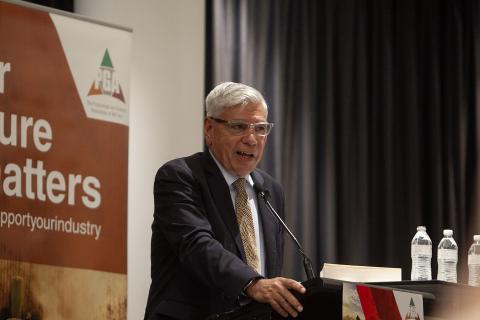 Mundine pinpoints pastoral exodus in case for 'No'