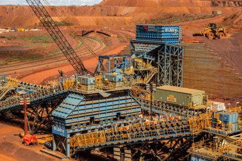 MinRes awards $140m contract