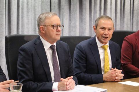 Cook to follow PM with China visit