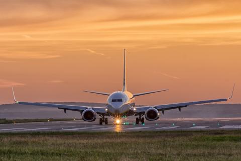 Travel to Australia hits turbulence