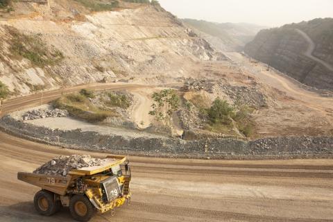 Contractors report results, detail nickel pain