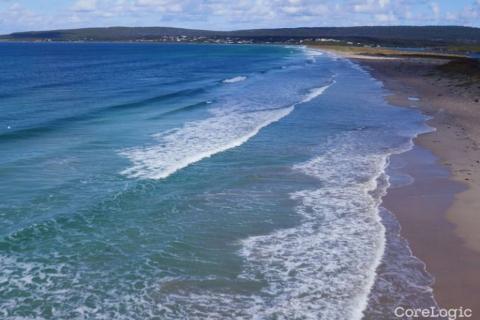 QLD expat swoops on Augusta land