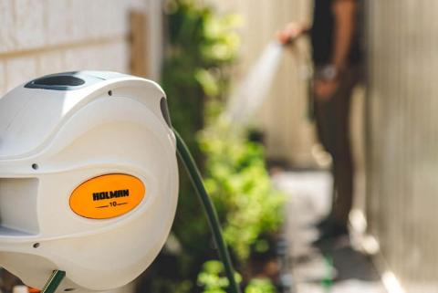 Reliance buys Holman in $160m deal