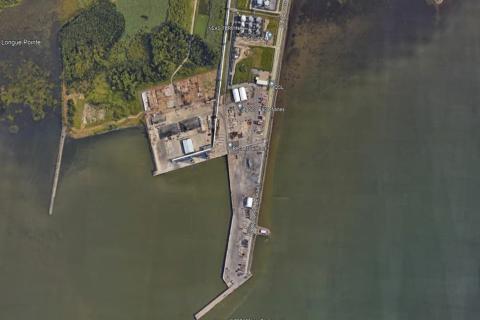 Lithium Universe lines up port for refinery