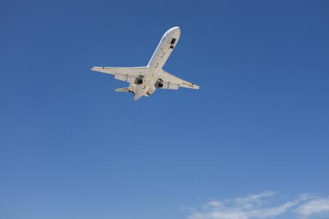 Aviation firefighters threaten strikes over Easter