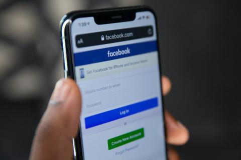 Facebook refuses to renew Australian news deals