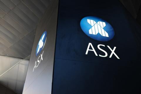 Aust shares fall after hawkish Federal Reserve minutes