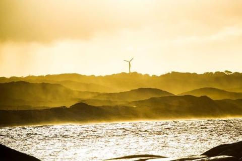 Esperance to lean on wild winter weather for tourism