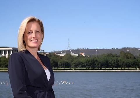 Feds introduce paid parental leave super bill