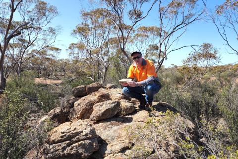 Global Lithium to reduce board, cut costs