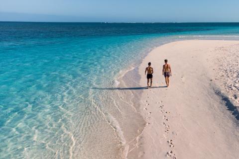 Exmouth, Pemberton tour guide win national awards