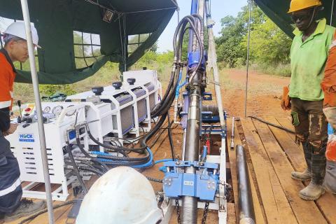 Aurum launches friendly bid to swallow Mako