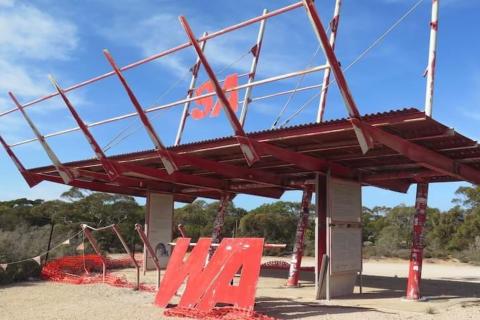 The existing WA-SA border sign. 