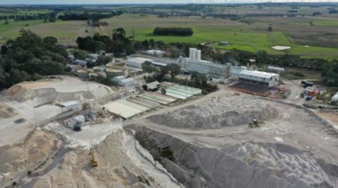 SUVO_KAOLIN_PITTONG_BULLSNBEARSWA