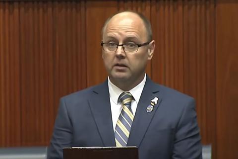 Former MP Barry Urban has died.