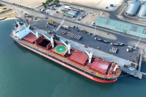 Silica sands bulk carrier at Port of Bunbury