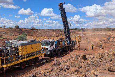 AURUMIN_GWENDOLYN_Gold_1440X960