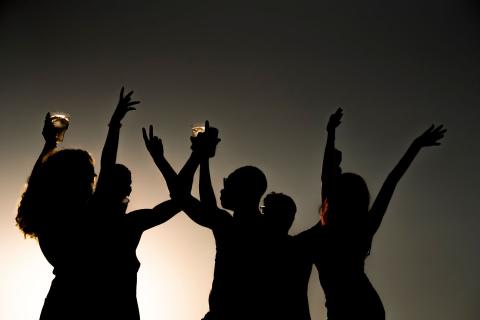 Having a fun time learning. Photo: Oscar Stock