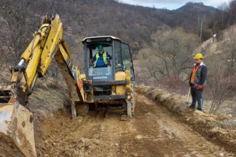STRICKLAND_GRADINA ACCESS ROAD_BULLSNBEARSWA