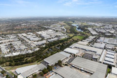 JLL released its industrial vacancy figures for the first quarter of 2025.