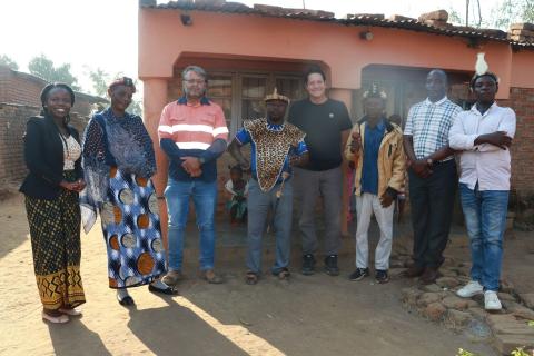 LINDIAN LIN MALAWI BULLSNBEARSWA 1440x960