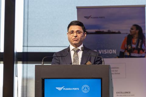 Perdaman chairman Vikas Rambal announcing the hydrogen plant. Photo: Tom Zaunmayr