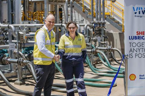Viva Energy's Scott Wyatt and Robyn Smart. Photo: Viva Energy