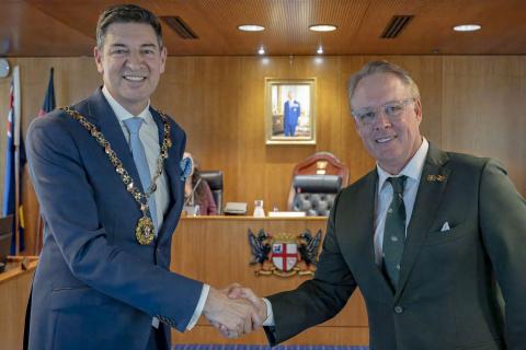 Bruce Reynolds (right) is the next City of Perth Lord Mayor, having been acting in the role since predecessor Basil Zempilas (left) joined state parliament. Photo: City of Perth