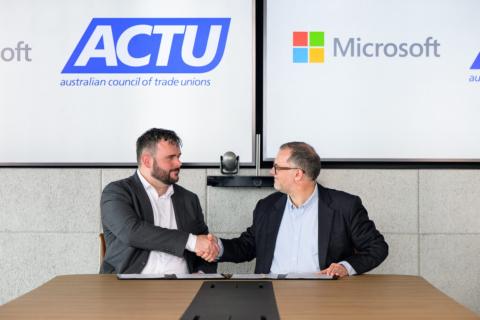 Joseph Mitchell, Acting Secretary of the ACTU and Steven Miller, Area Vice President, Microsoft Australia & New Zealand sign the Framework Agreement