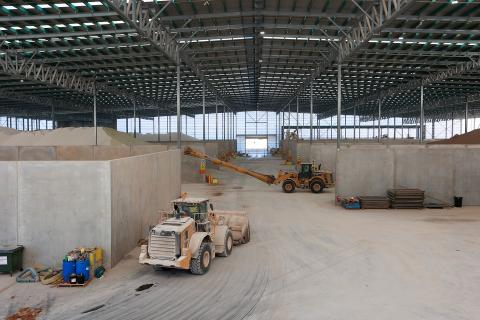 Inside the new fertiliser storage warehouse. Photo: Nutrien Ag Solutions