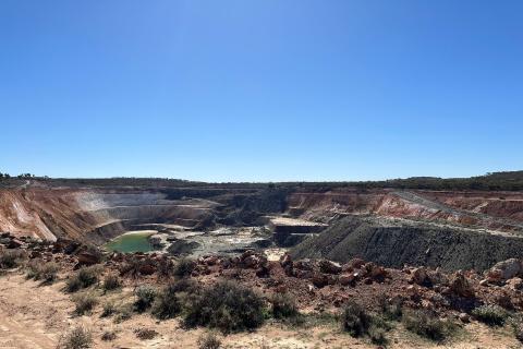 Minerals 260