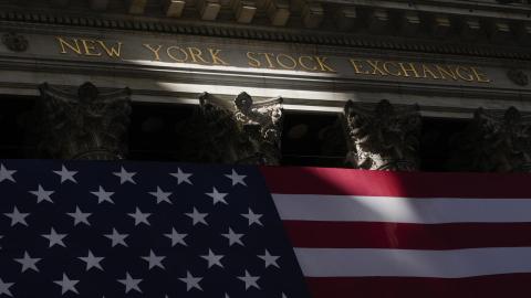 Chip stocks lead sell-off on Wall St, tariffs in focus.