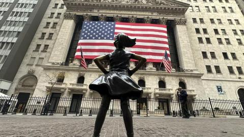 Fearless Girl statue outside the New York Stock Exchange