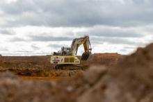 MACA wins Atlas Iron contract