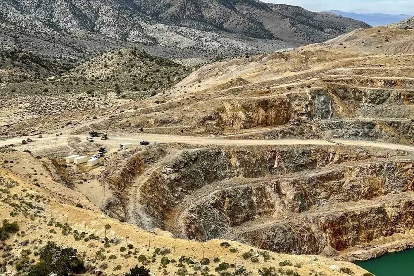 Colesseum open pit