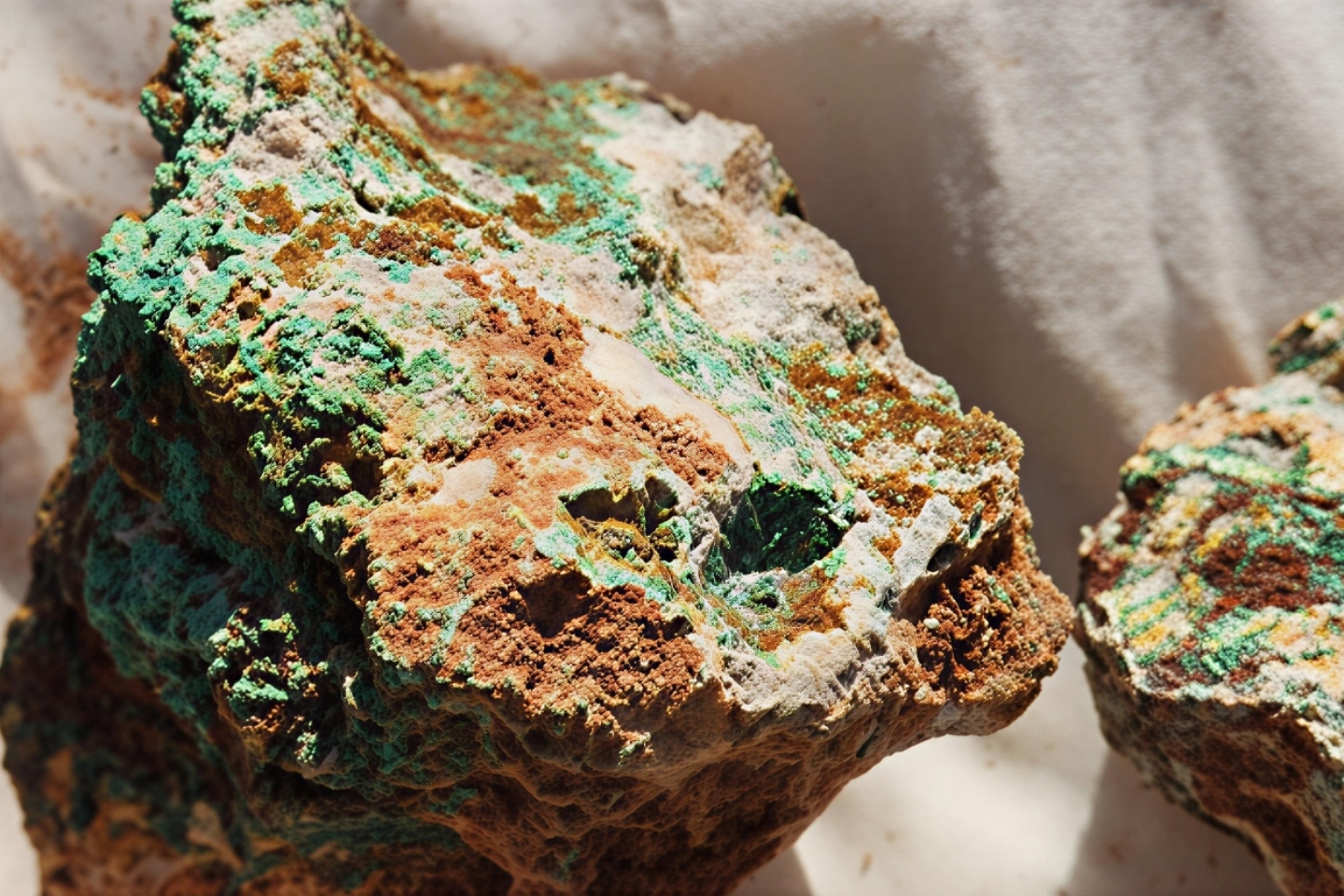 Neometals copper mineralisation hosted within the Barrambie Sill intrusive complex BNBWA